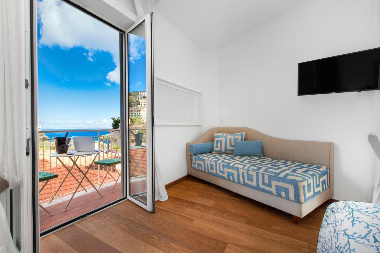 Sorrentovibes - Luxury Home Sea View & Jacuzzi In Sorrento Centre Luaran gambar