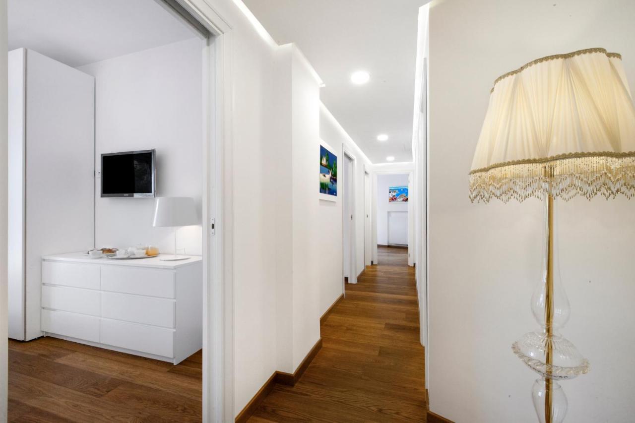 Sorrentovibes - Luxury Home Sea View & Jacuzzi In Sorrento Centre Luaran gambar