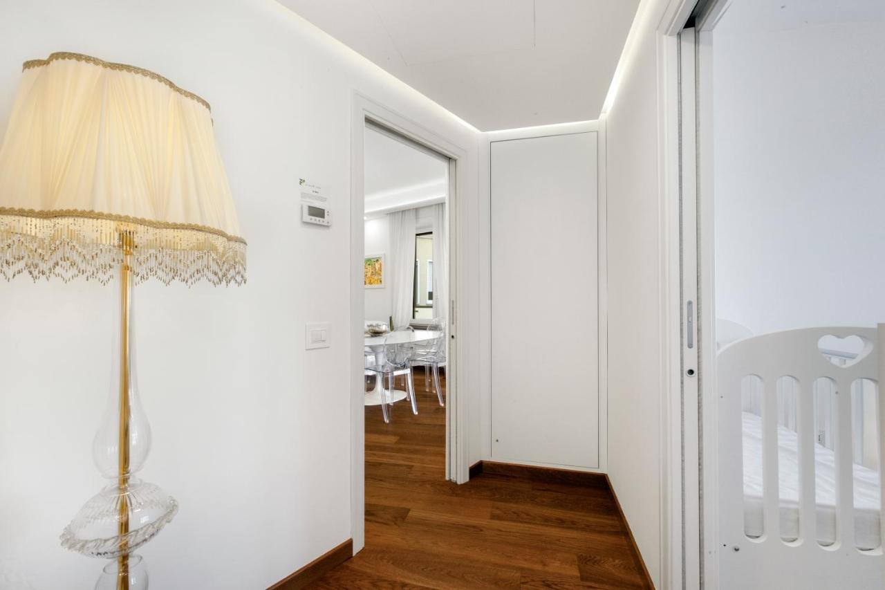 Sorrentovibes - Luxury Home Sea View & Jacuzzi In Sorrento Centre Luaran gambar