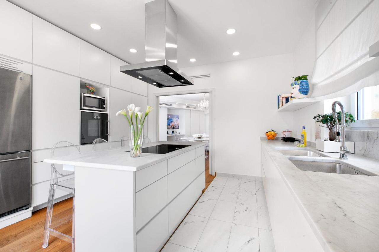 Sorrentovibes - Luxury Home Sea View & Jacuzzi In Sorrento Centre Luaran gambar