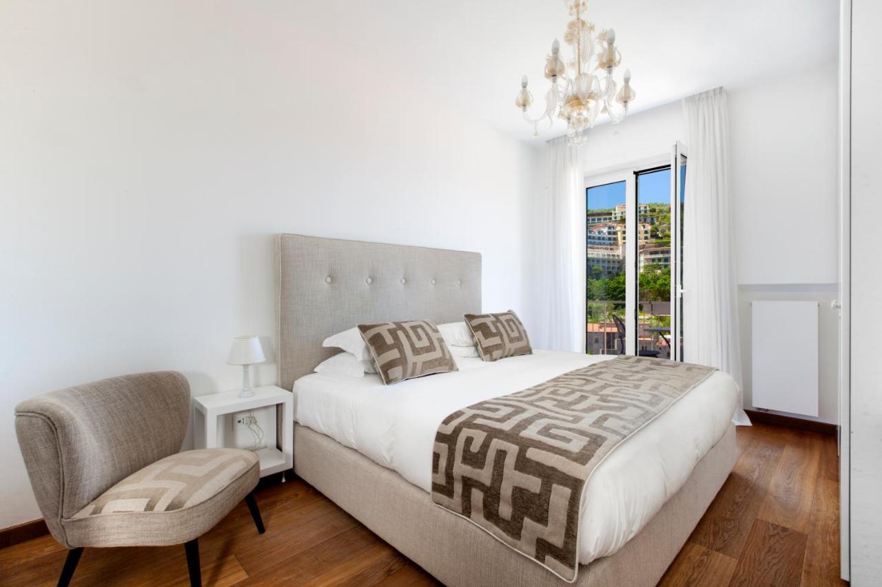 Sorrentovibes - Luxury Home Sea View & Jacuzzi In Sorrento Centre Luaran gambar